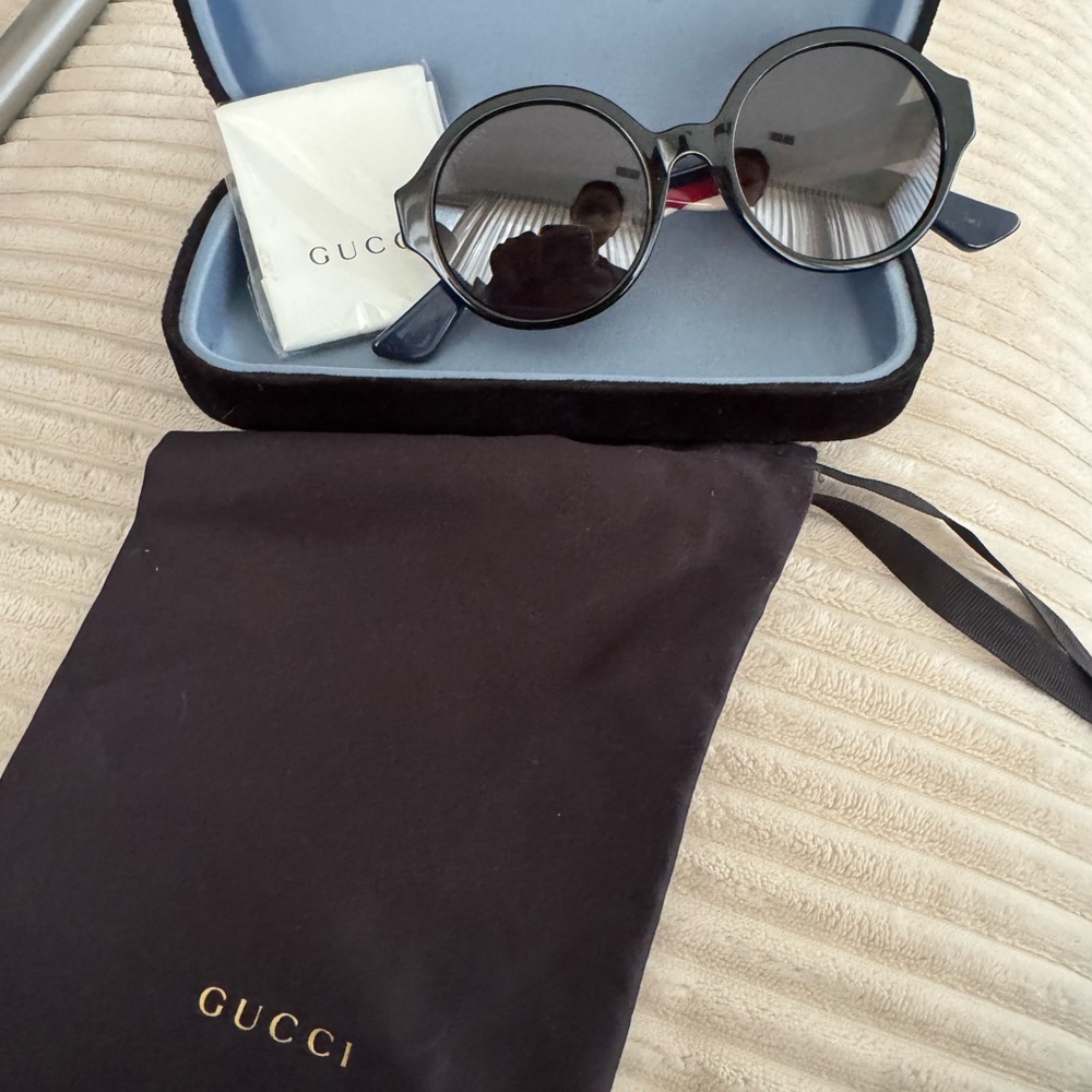 Gucci Black Round Women’s Sunglasses